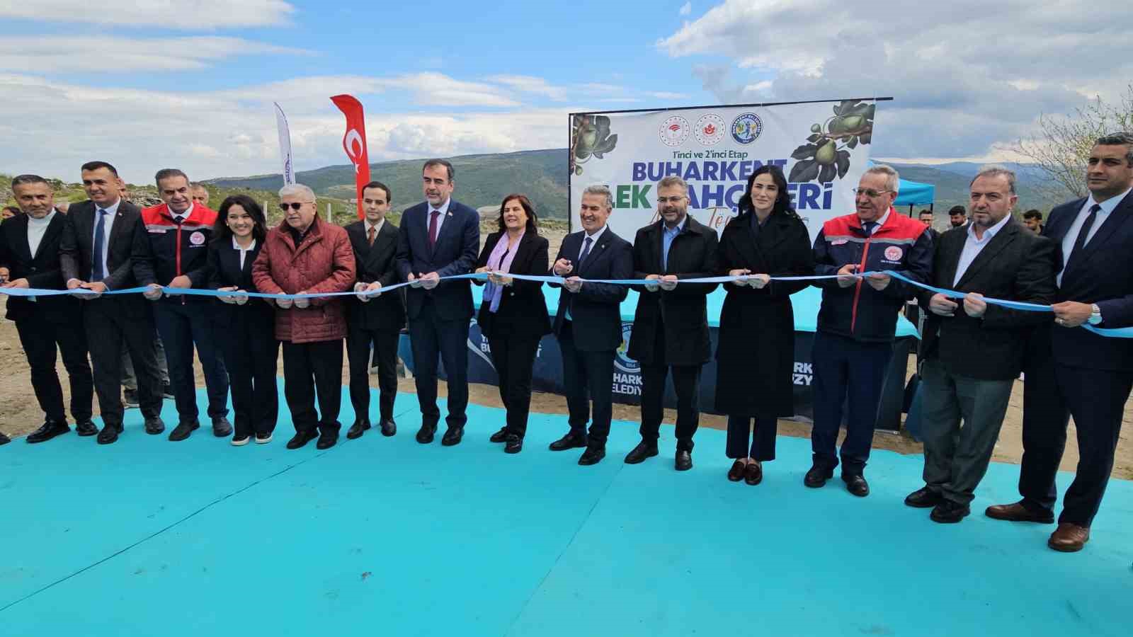 Aydın’ın ilek bahçeleri törenle hizmete açıldı
Aydın’ın ilek bahçeleri törenle hizmete açıldı