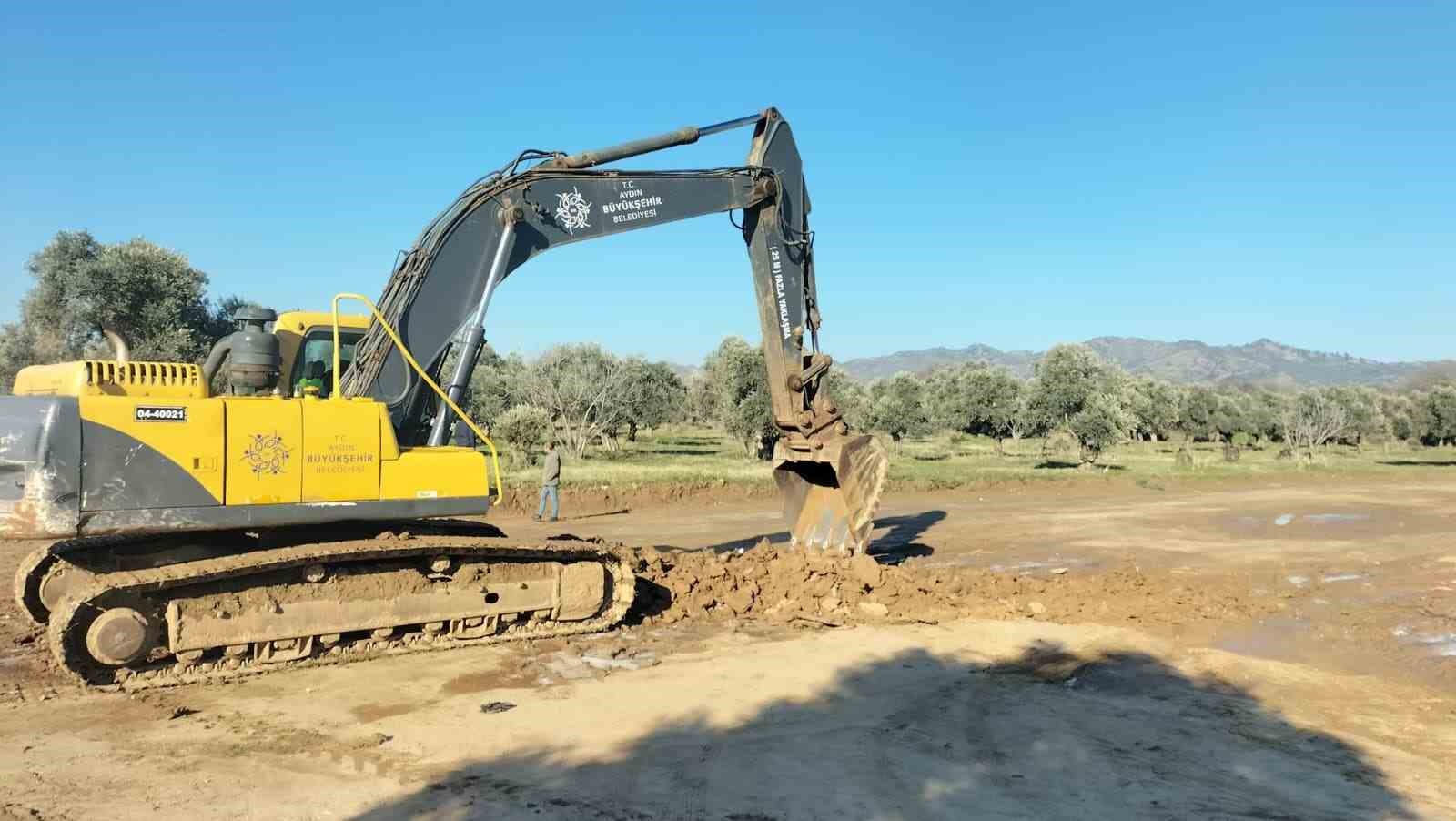 Aydın’ın ulaşım altyapısı Büyükşehir Belediyesi ile güçleniyor
Aydın’ın ulaşım altyapısı Büyükşehir Belediyesi ile güçleniyor
