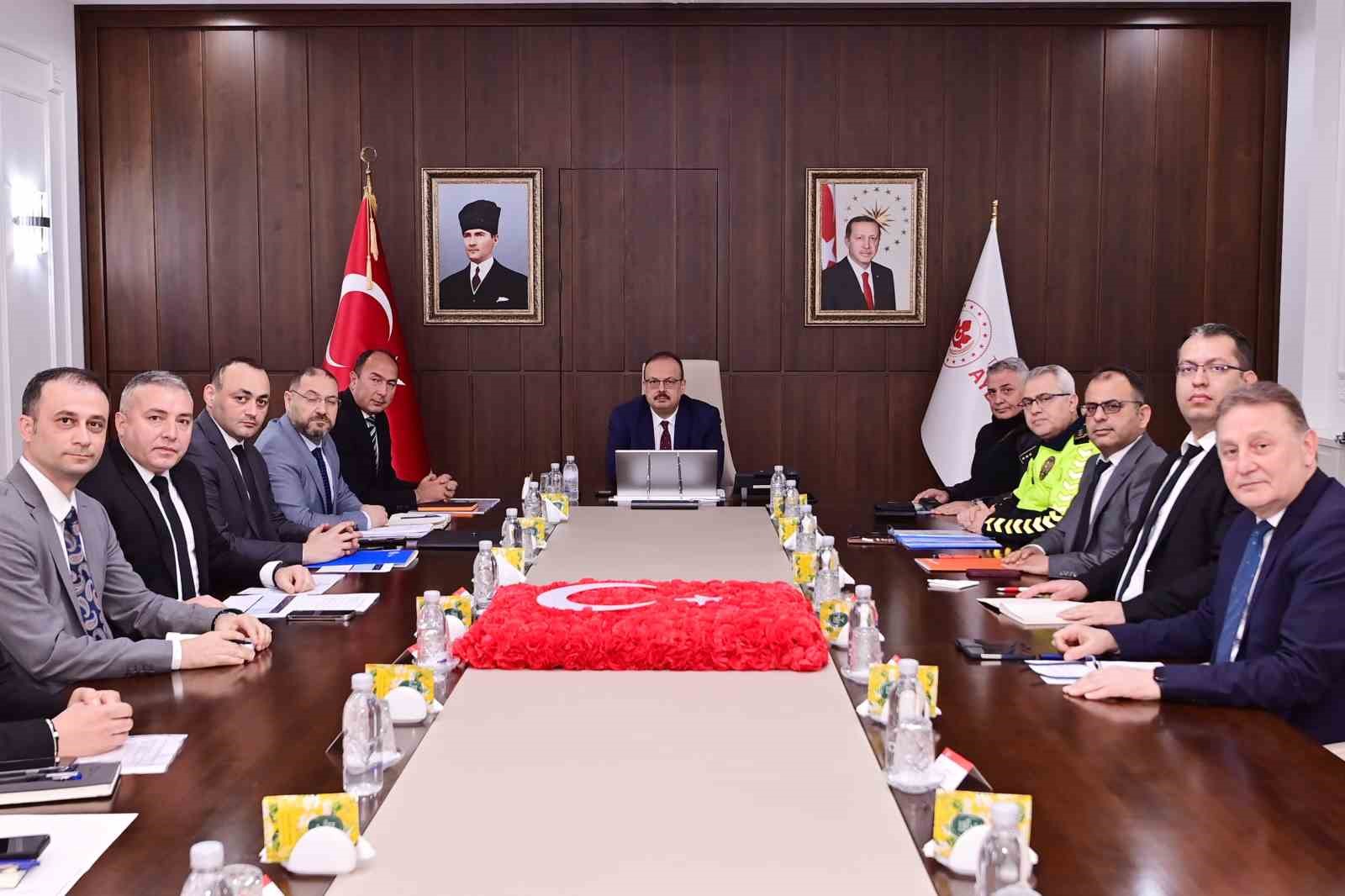 Aydın’ın ulaşımını rahatlatacak projeler ele alındı
