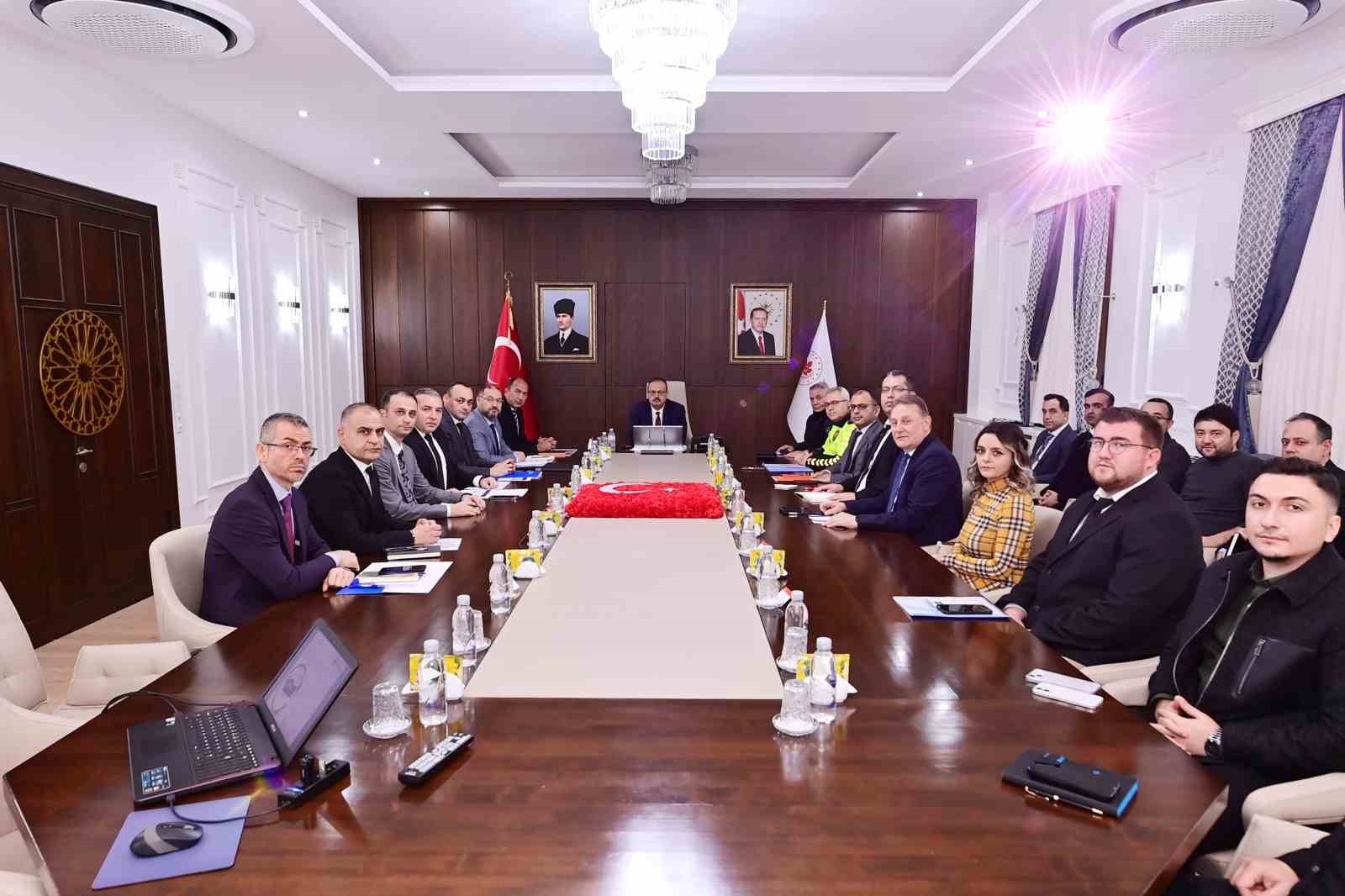 Aydın’ın ulaşımını rahatlatacak projeler ele alındı
