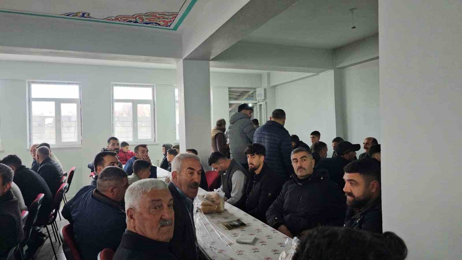 Aydınlar beldesinde bayram geleneği bozulmadı
