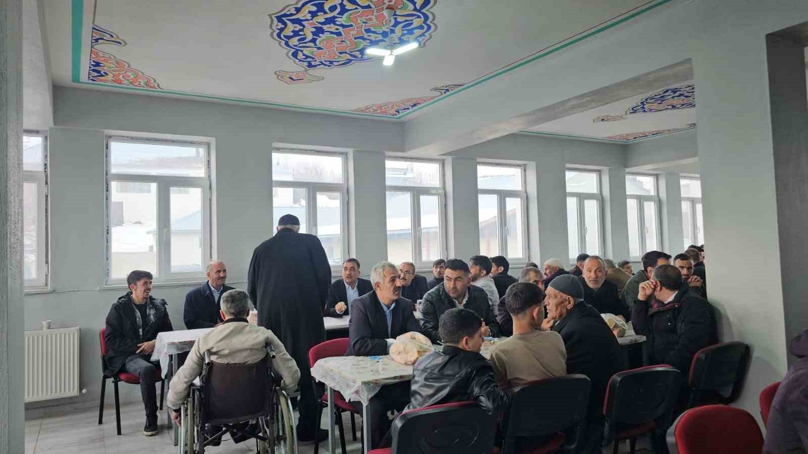 Aydınlar beldesinde bayram geleneği bozulmadı
