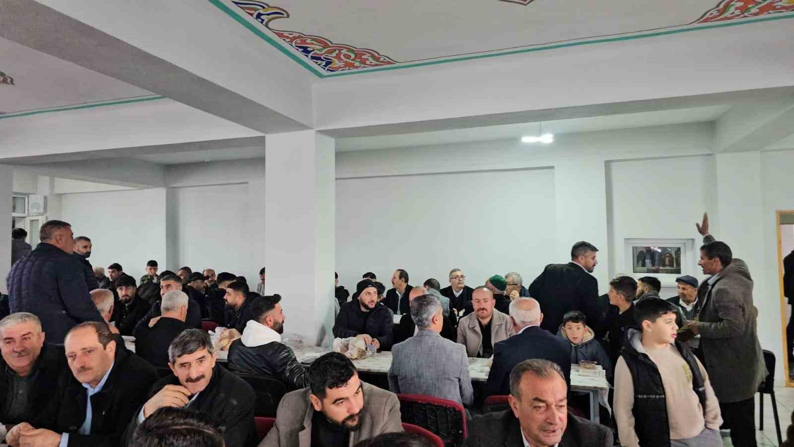 Aydınlar beldesinde bayram geleneği bozulmadı
