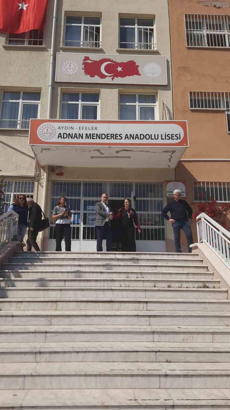 Aydınlı öğrenci Türkiye birincisi oldu
