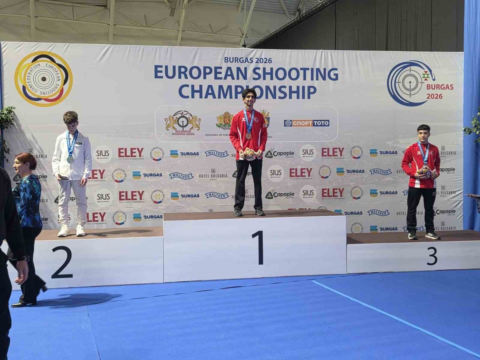 Aydınlı sporcudan Avrupa şampiyonasında çifte madalya
