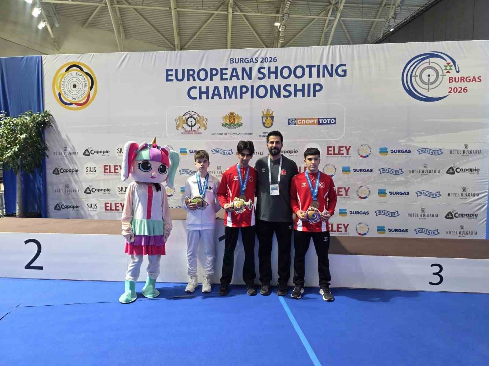 Aydınlı sporcudan Avrupa şampiyonasında çifte madalya
