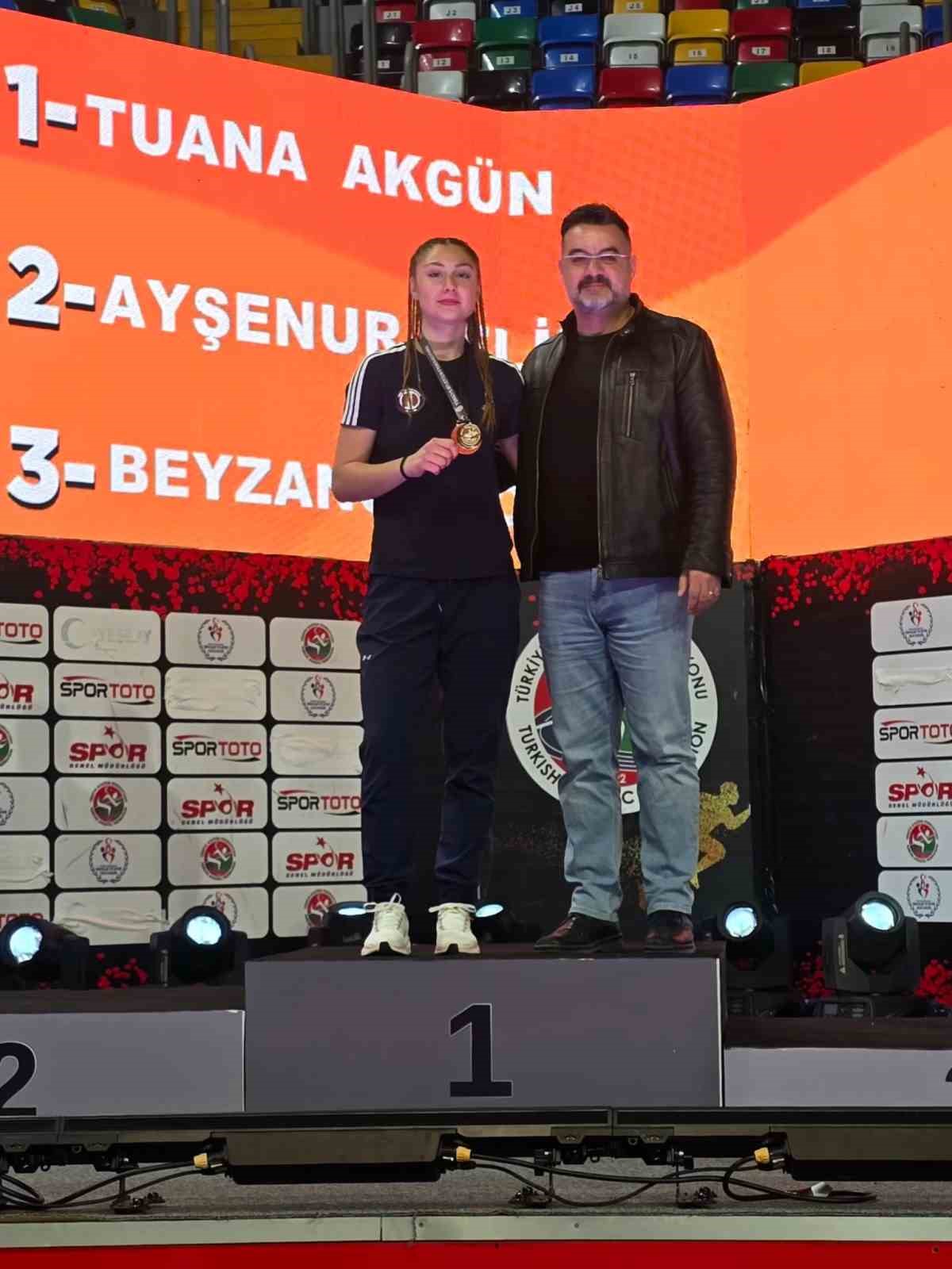 Aydınlı sporcular şampiyonaya damga vurdu
