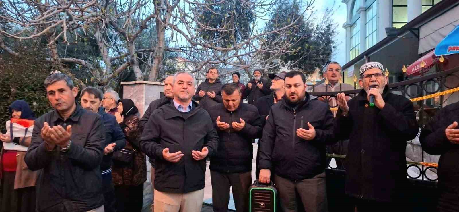 Aydınlı umreciler dualarla uğurlandı
