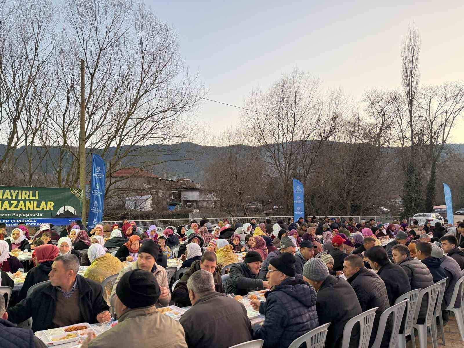 Aydınlı vatandaşlar Büyükşehir’in iftar sofrasında buluştu
