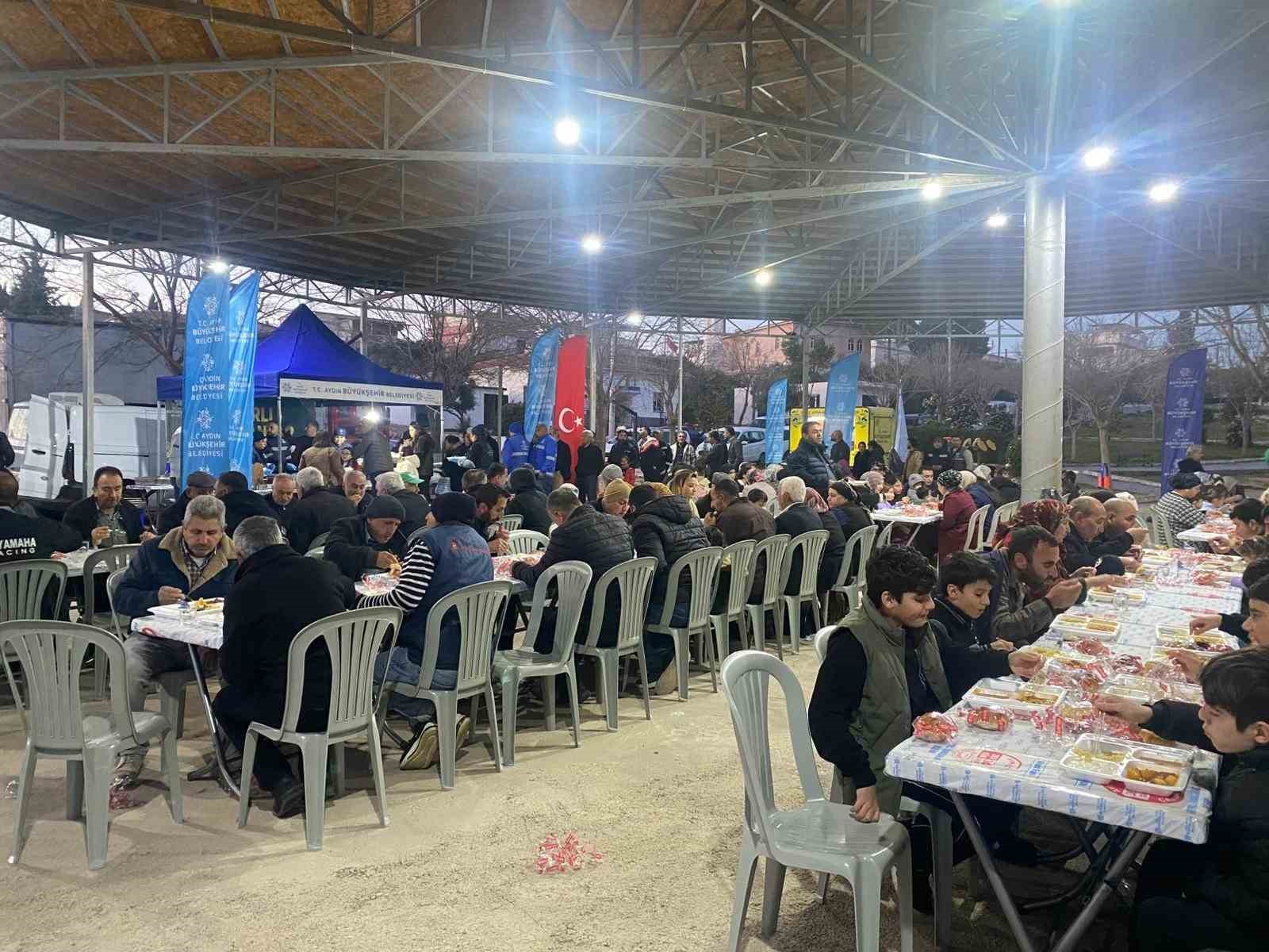 Aydınlılar, Büyükşehirin iftar sofralarında buluşuyor
