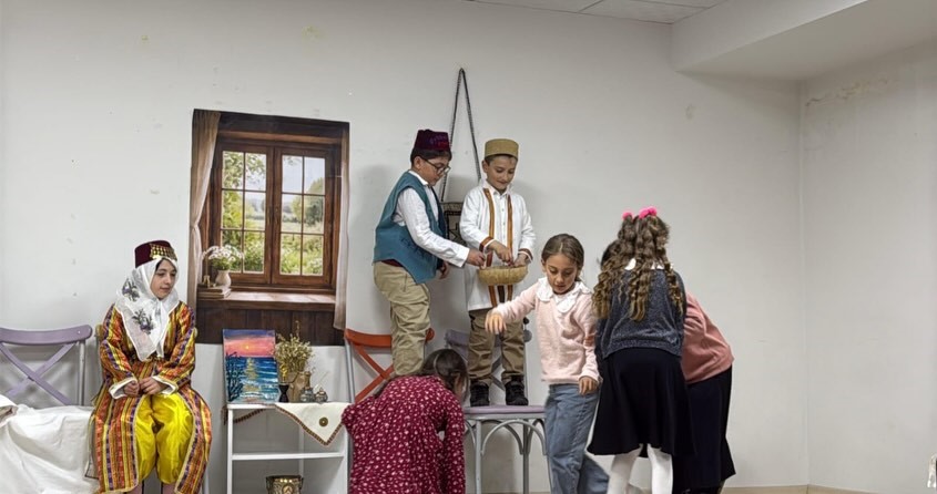 Aydıntepe’de ‘Benim Kültürüm Benim Özüm’ çocuk tiyatrosu sahnelendi
