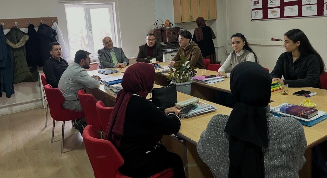 Aydıntepe’de öğretmenlerle öz değerler konuşuldu
