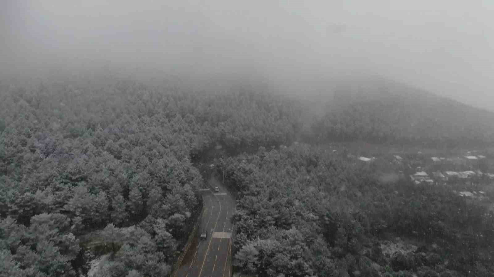 Aydos’ta etkili olan kar yağışı havadan görüntülendi
