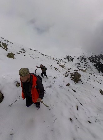 Ayılar Trabzon’da yaylalardan sonra mahallelere dadandı
Ayılar Trabzon’da yaylalardan sonra mahallelere dadandı
