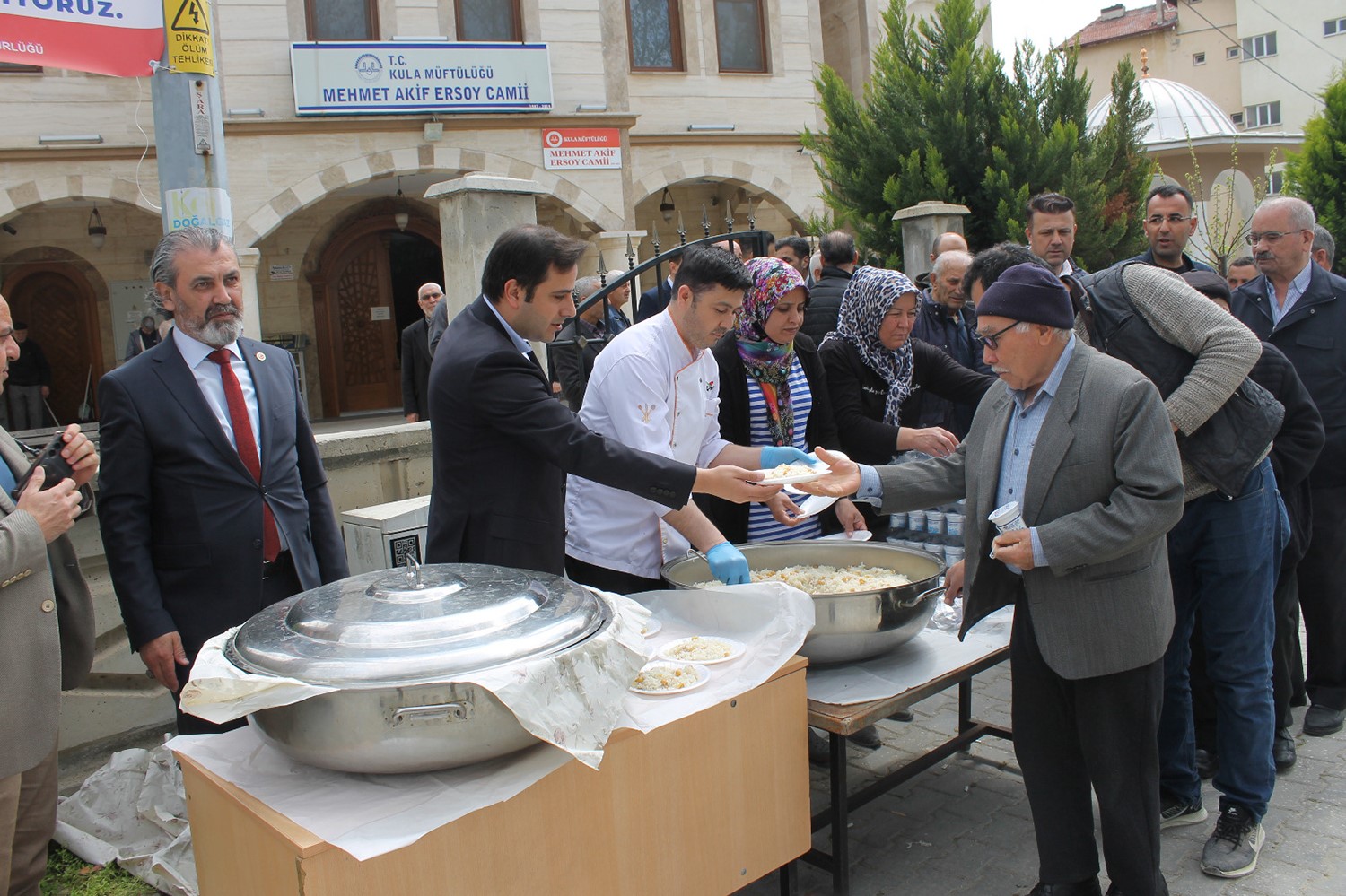 Ayla Kara ve öğrencileri Kula’da dualarla anıldı
