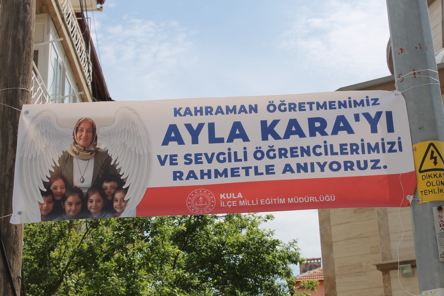 Ayla Kara ve öğrencileri Kula’da dualarla anıldı
