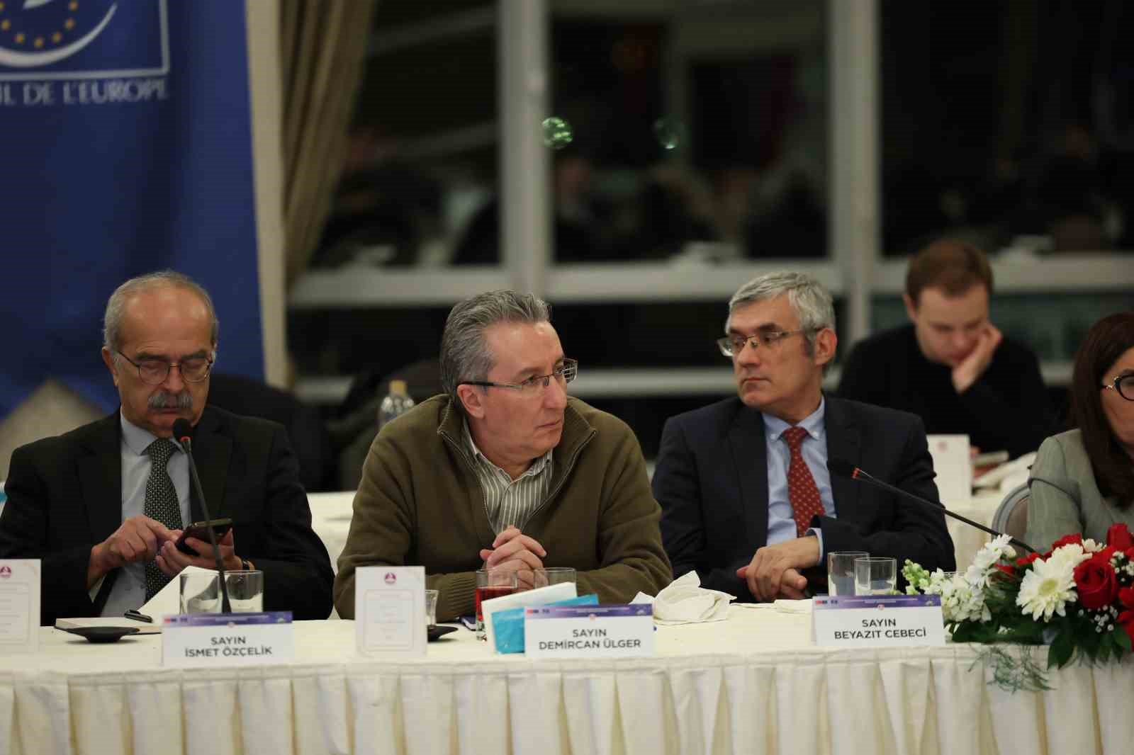 AYM Başkanı Özkaya: "AİHM kararlarına ilişkin icra süreci henüz tamamlanmayan 83 karar bulunuyor"
AYM Başkanı Özkaya: "AİHM kararlarına ilişkin icra süreci henüz tamamlanmayan 83 karar bulunuyor"