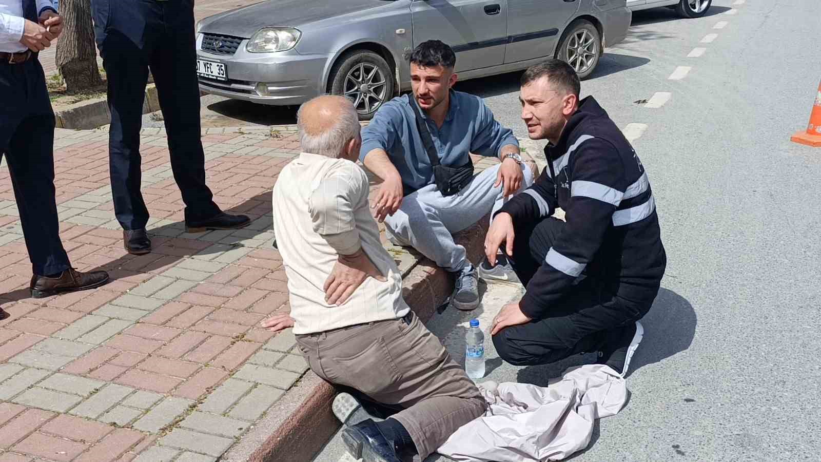 Aynı istikamette ilerlerken çarpışan motosikletlerden biri devrildi: 1 yaralı
