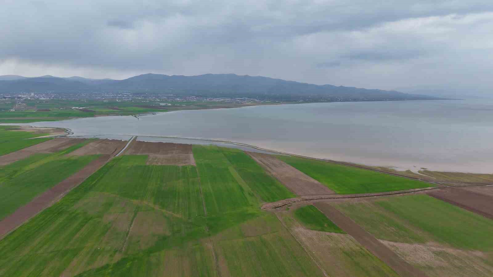 Aynı nokta, 7 yıl arayla: 2019’da kurudu, 2026’da sular altında kaldı
Aynı nokta, 7 yıl arayla: 2019’da kurudu, 2026’da sular altında kaldı