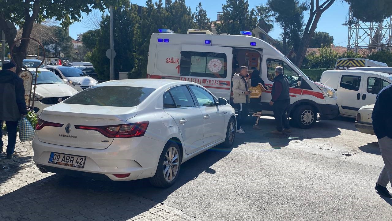 Aynı yerde 15 dakika ara ile kaza oldu, vatandaşlar duruma tepki gösterdi
