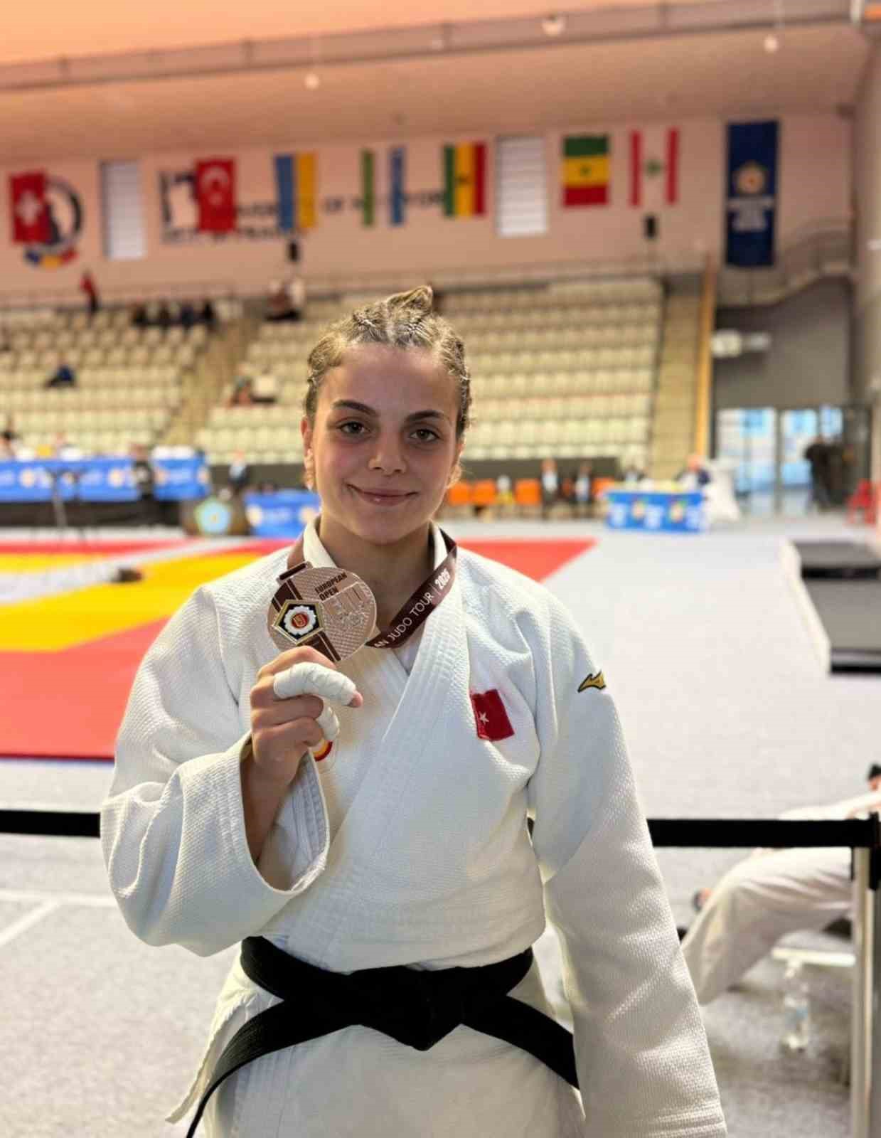 Ayten Mediha Yeksan: "Hedefim olimpiyatlarda yarışıp ülkeme madalya kazandırmak"
