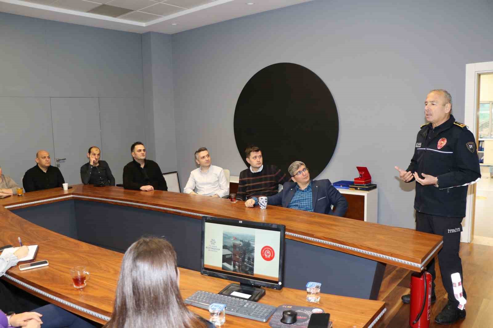 AYTO personeline temel yangın eğitimi verildi
