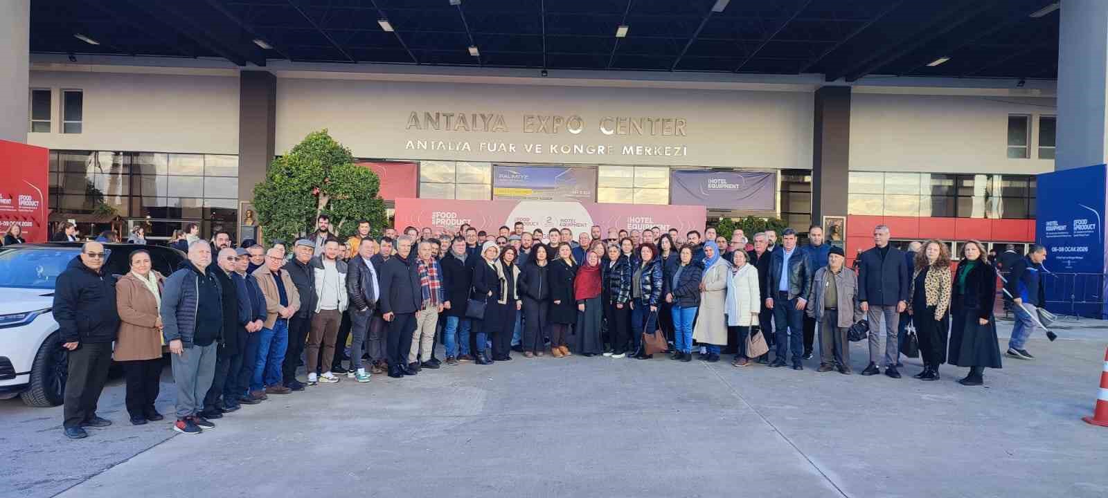 AYTO üyeleri gıda ve içecek fuarında sektörün nabzını tuttu
AYTO üyeleri gıda ve içecek fuarında sektörün nabzını tuttu