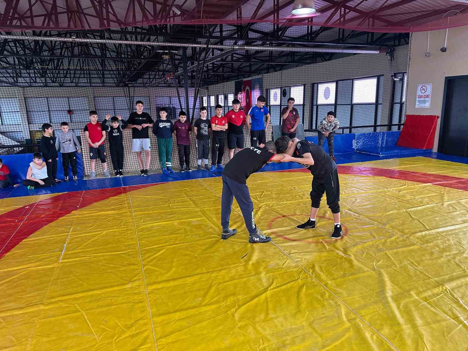 Ayvacık’ta spor kurslarına yoğun ilgi
