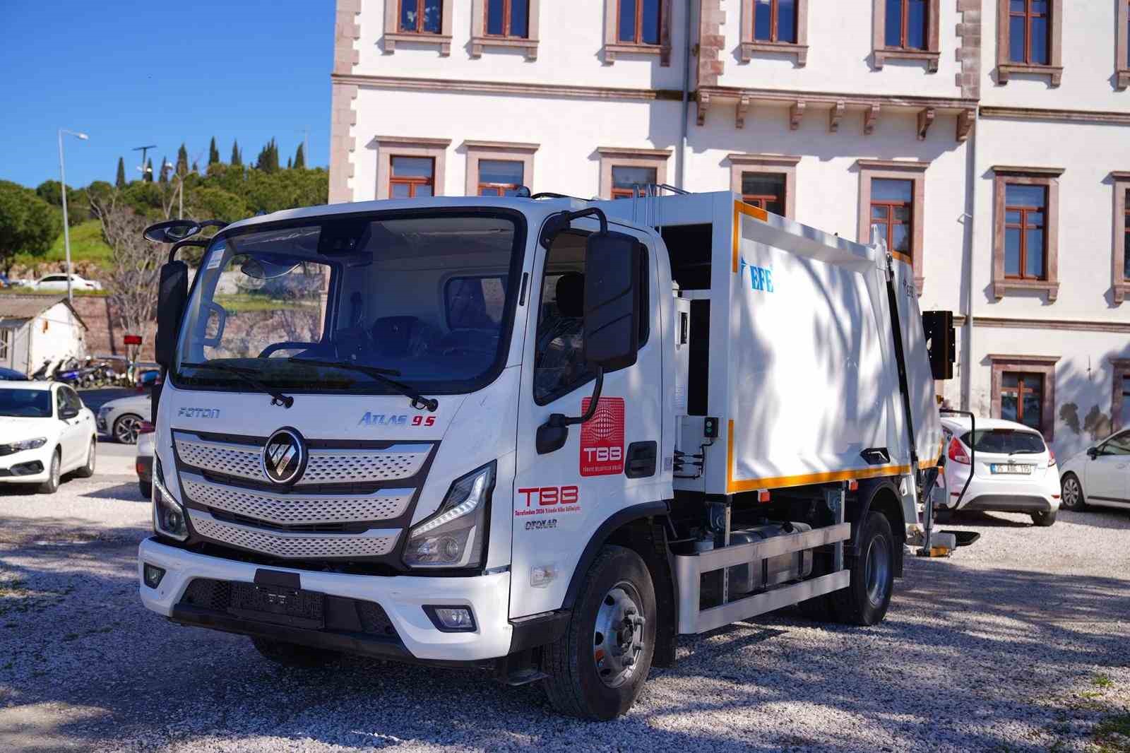 Ayvalık Belediyesi’nin temizlik işleri filosu güçleniyor
