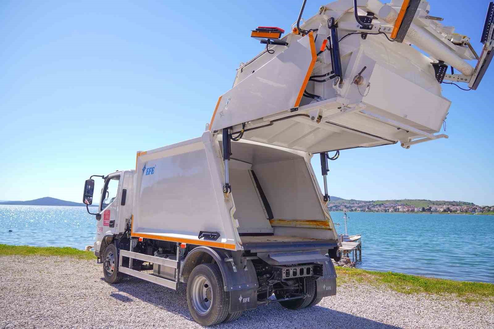 Ayvalık Belediyesi’nin temizlik işleri filosu güçleniyor
