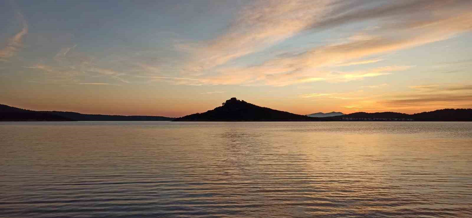 Ayvalık sahilinde gün batımı böyle görüntülendi
