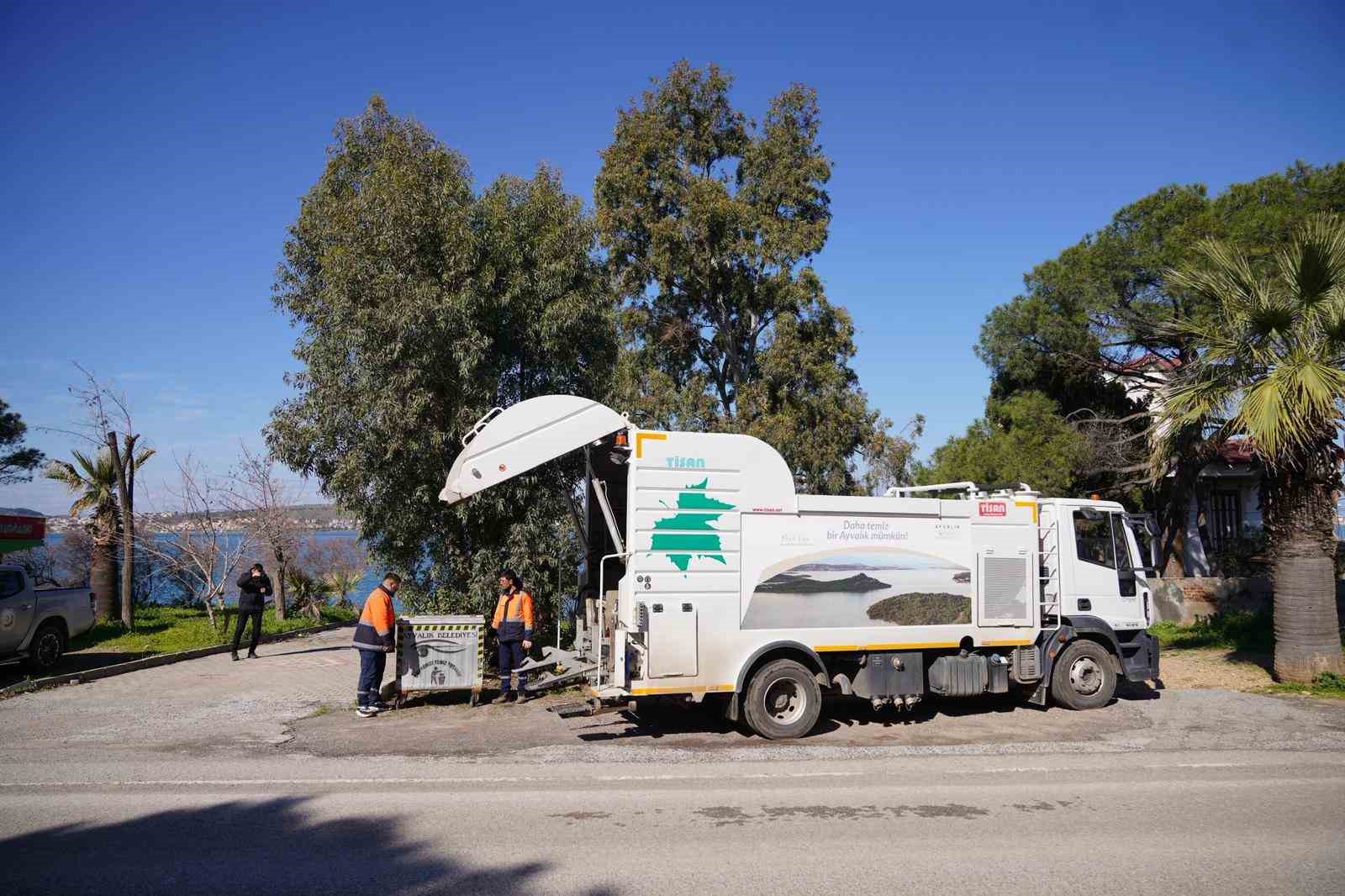 Ayvalık’ta konteynerler yaz öncesi dezenfekte ediliyor
