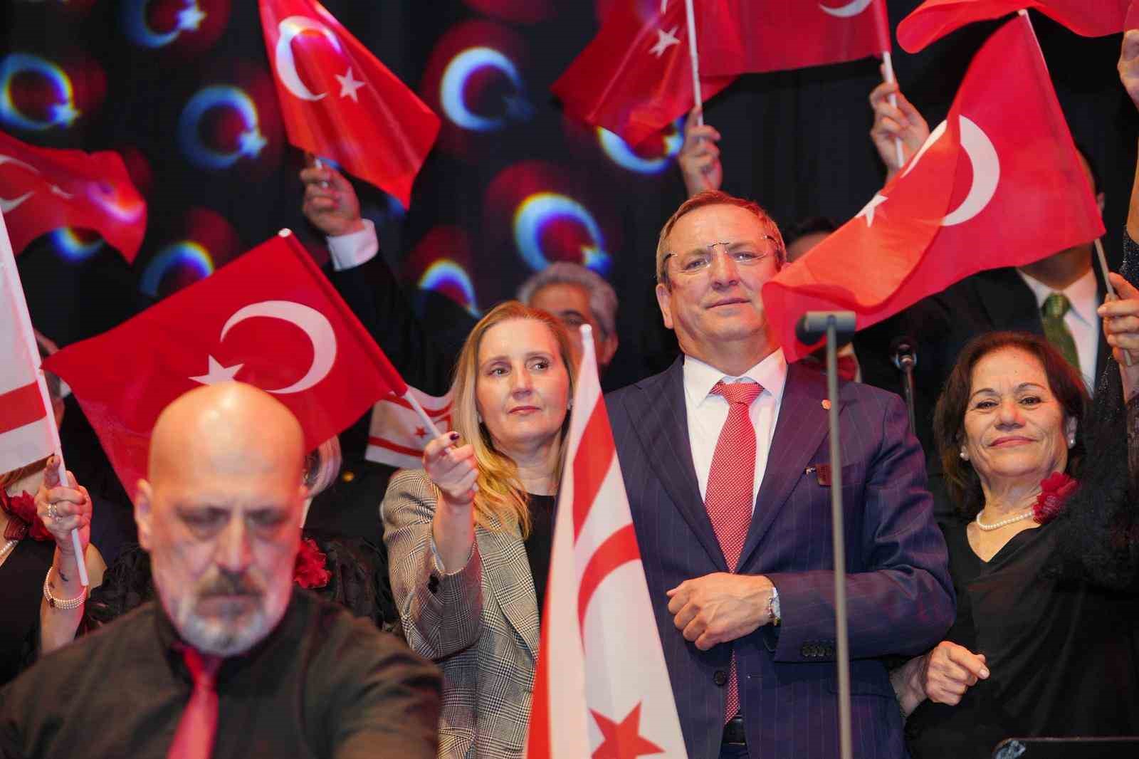 Ayvalık’ta Rauf Denktaş Kültür Merkezi perdelerini açtı
Ayvalık’ta Rauf Denktaş Kültür Merkezi perdelerini açtı