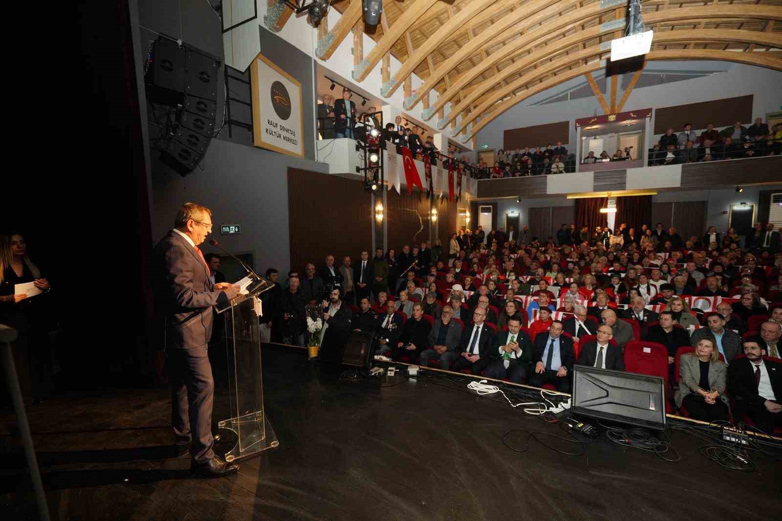 Ayvalık’ta Rauf Denktaş Kültür Merkezi perdelerini açtı
Ayvalık’ta Rauf Denktaş Kültür Merkezi perdelerini açtı