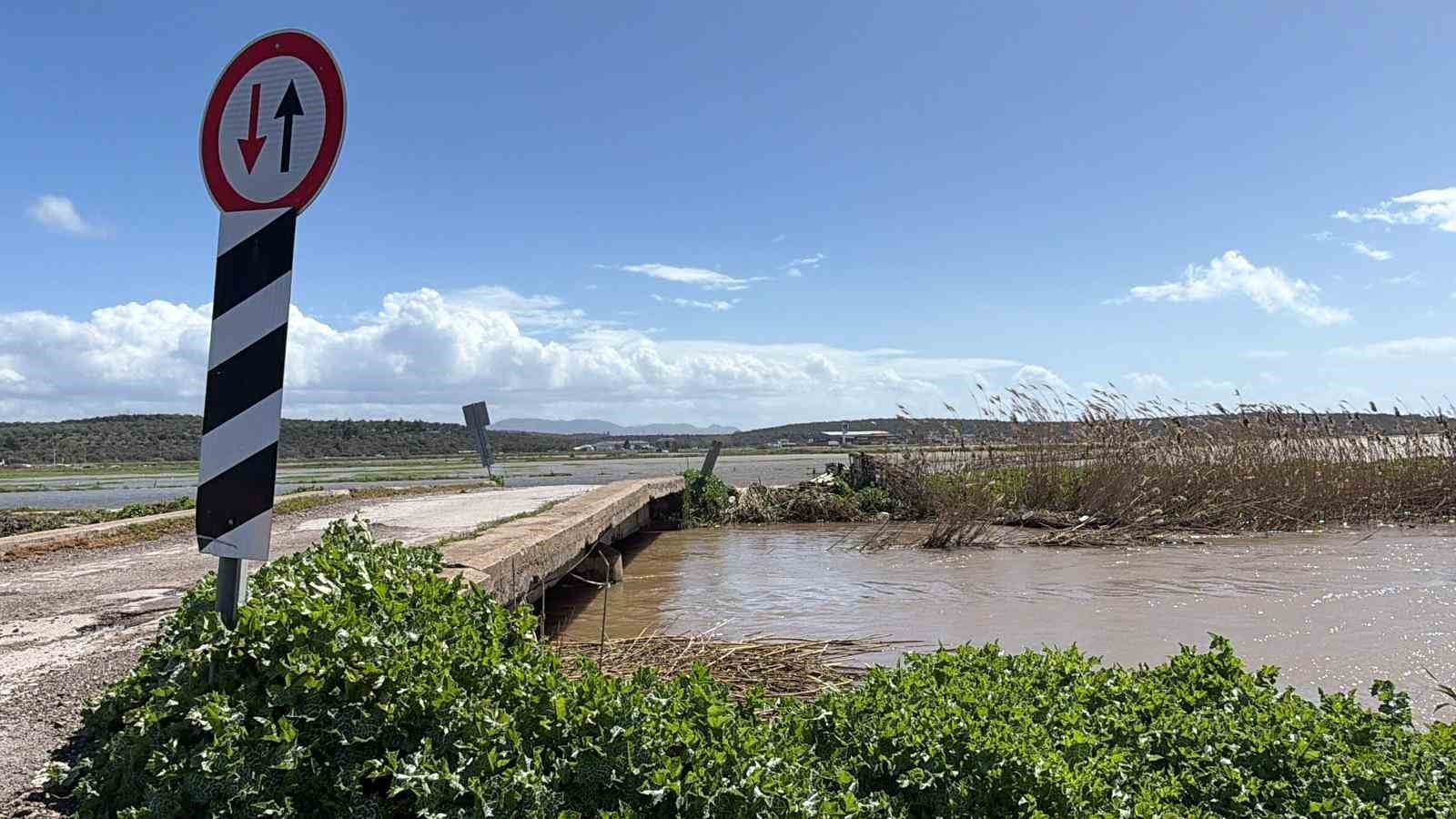 Ayvalık‘ta yağış hayatı olumsuz etkiledi
