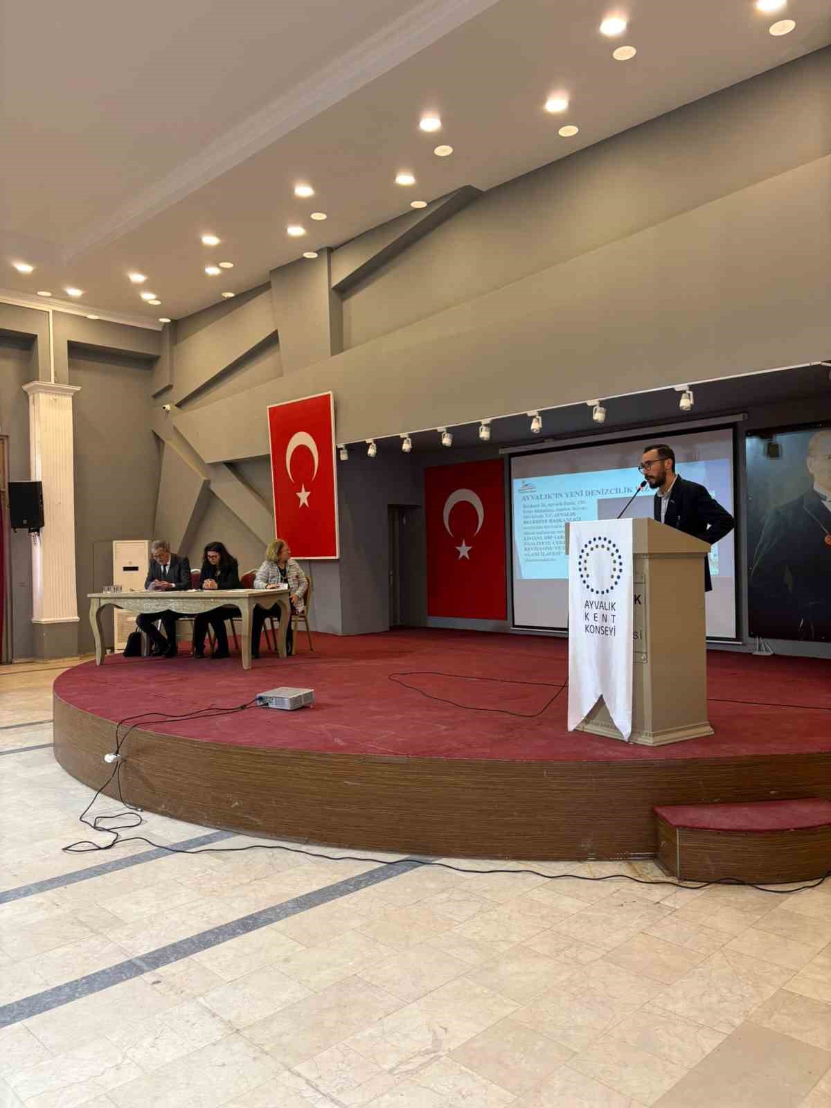 Ayvalık’ta yeni nesil yat limanı ve çekek yeri projesi tanıtıldı
Ayvalık’ta yeni nesil yat limanı ve çekek yeri projesi tanıtıldı