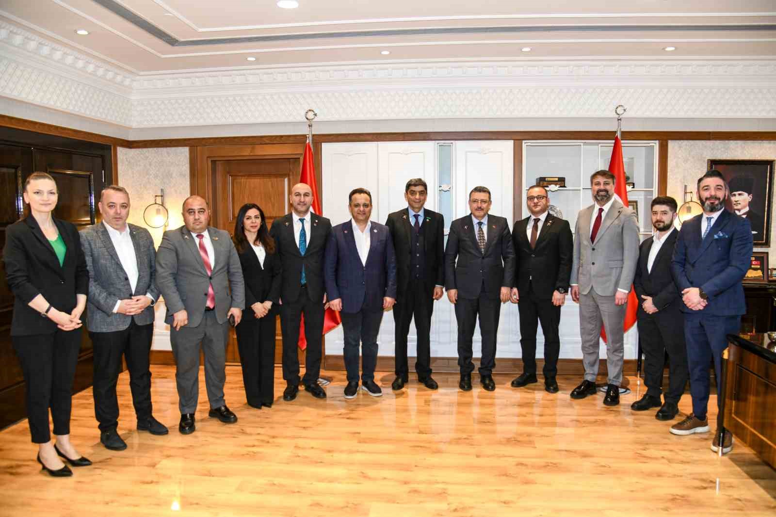 Azerbaycan heyetinden Trabzon’a sağlık turizmi çıkarması
Azerbaycan heyetinden Trabzon’a sağlık turizmi çıkarması