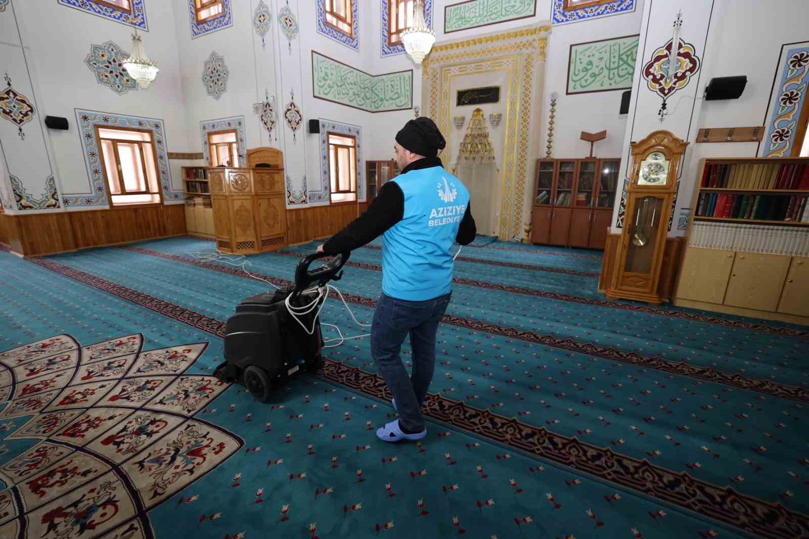 Aziziye’de Ramazan ayı hazırlıkları başladı
Aziziye’de Ramazan ayı hazırlıkları başladı