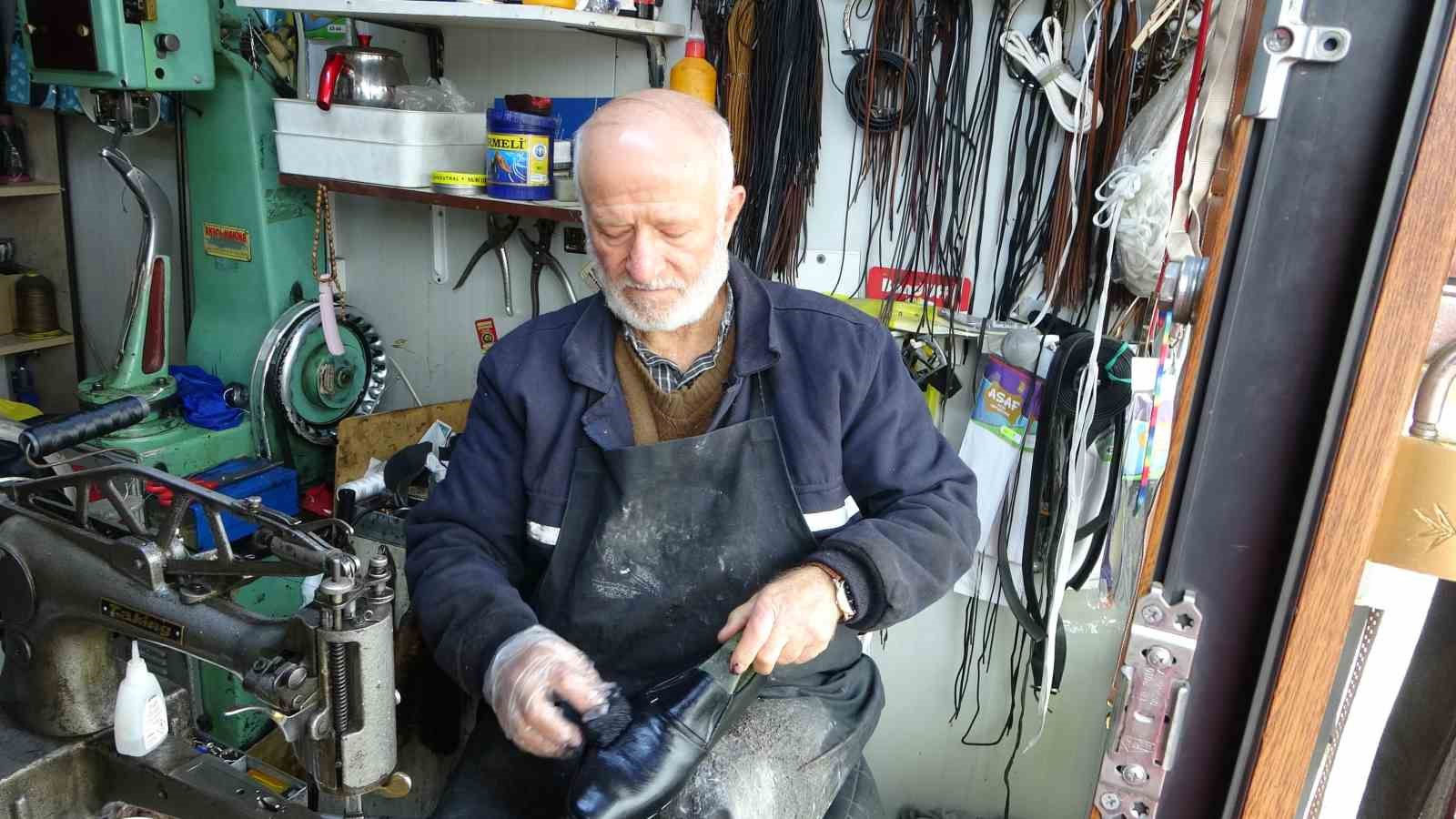 Baba mesleğini 45 yıldır sürdüren ustadan gençlere ‘meslek öğrenin’ tavsiyesi
