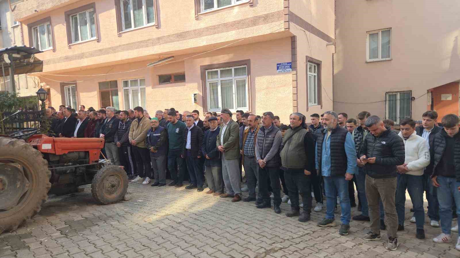 Baba ve oğlu son yolculuğuna uğurlandı
