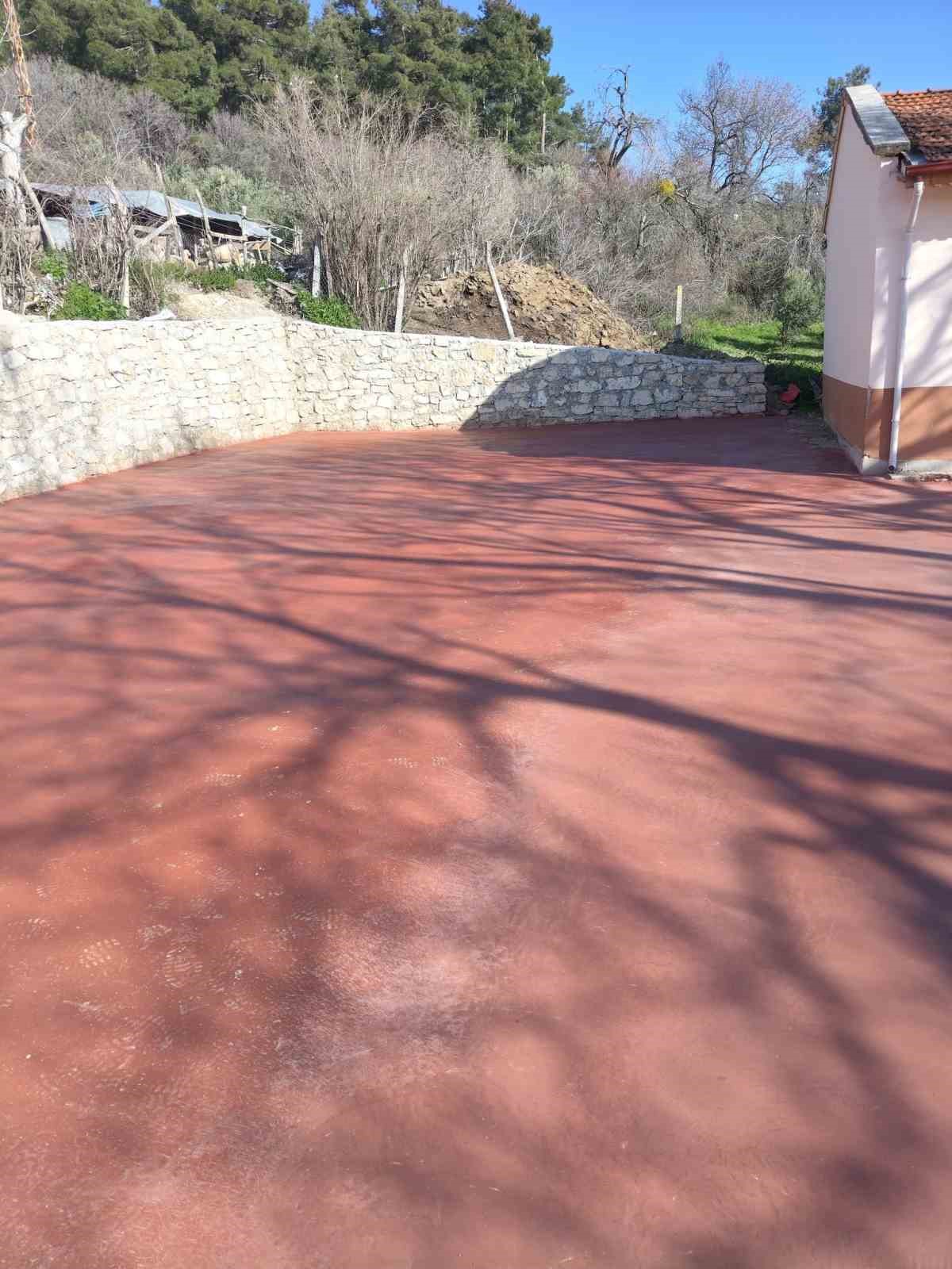 Babadağ Belediyesi çevre düzenleme çalışmalarını sürüyor
