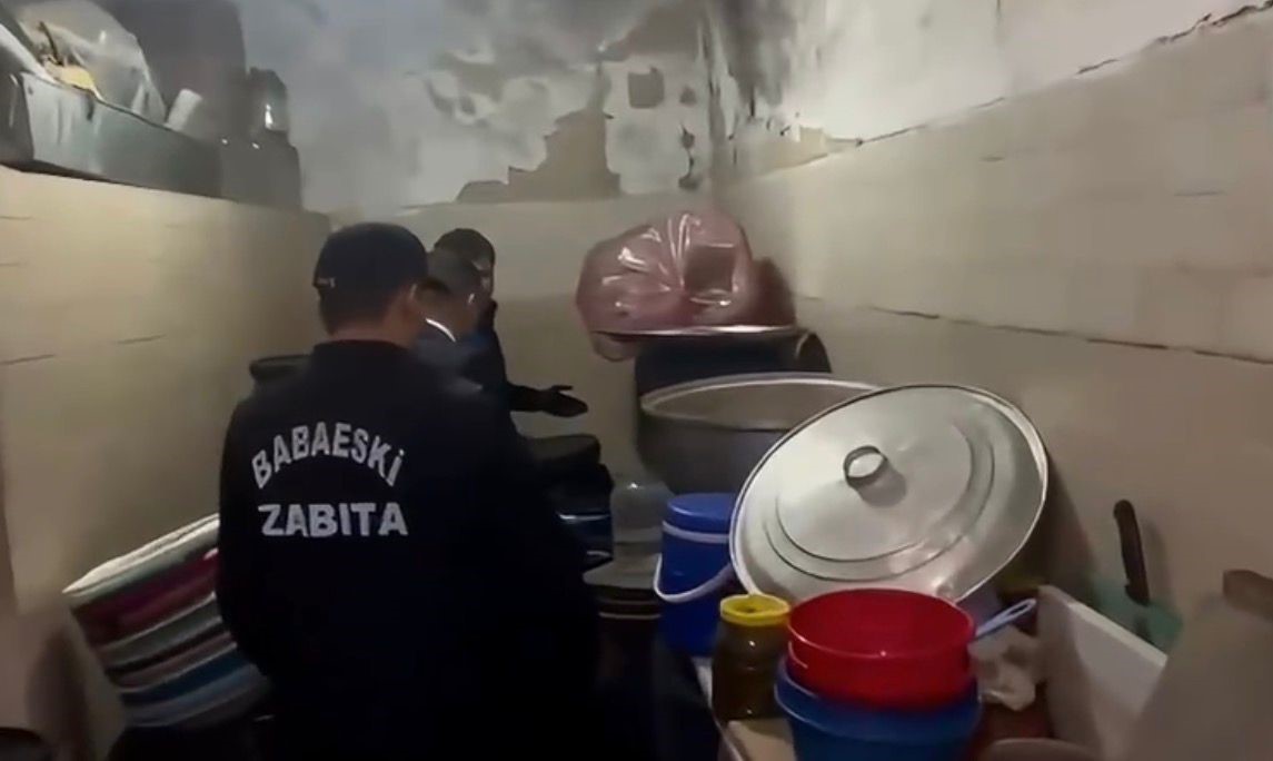 Babaeski’de ruhsatsız turşu imalathanesine baskın: 2,5 ton ürün imha edildi
