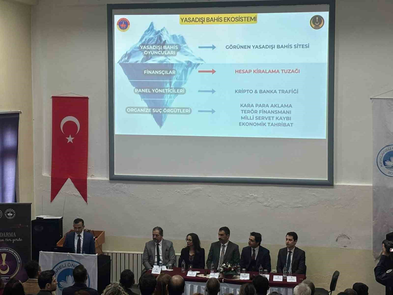 Babaeski’de yasa dışı bahis ve IBAN dolandırıcılığına yönelik panel gerçekleştirildi
