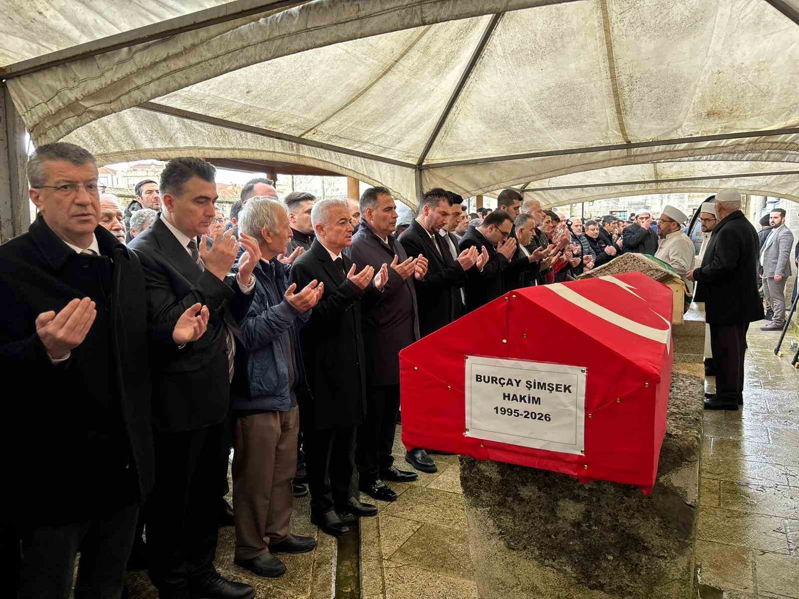 Babaeskili genç hakim son yolculuğuna uğurlandı
