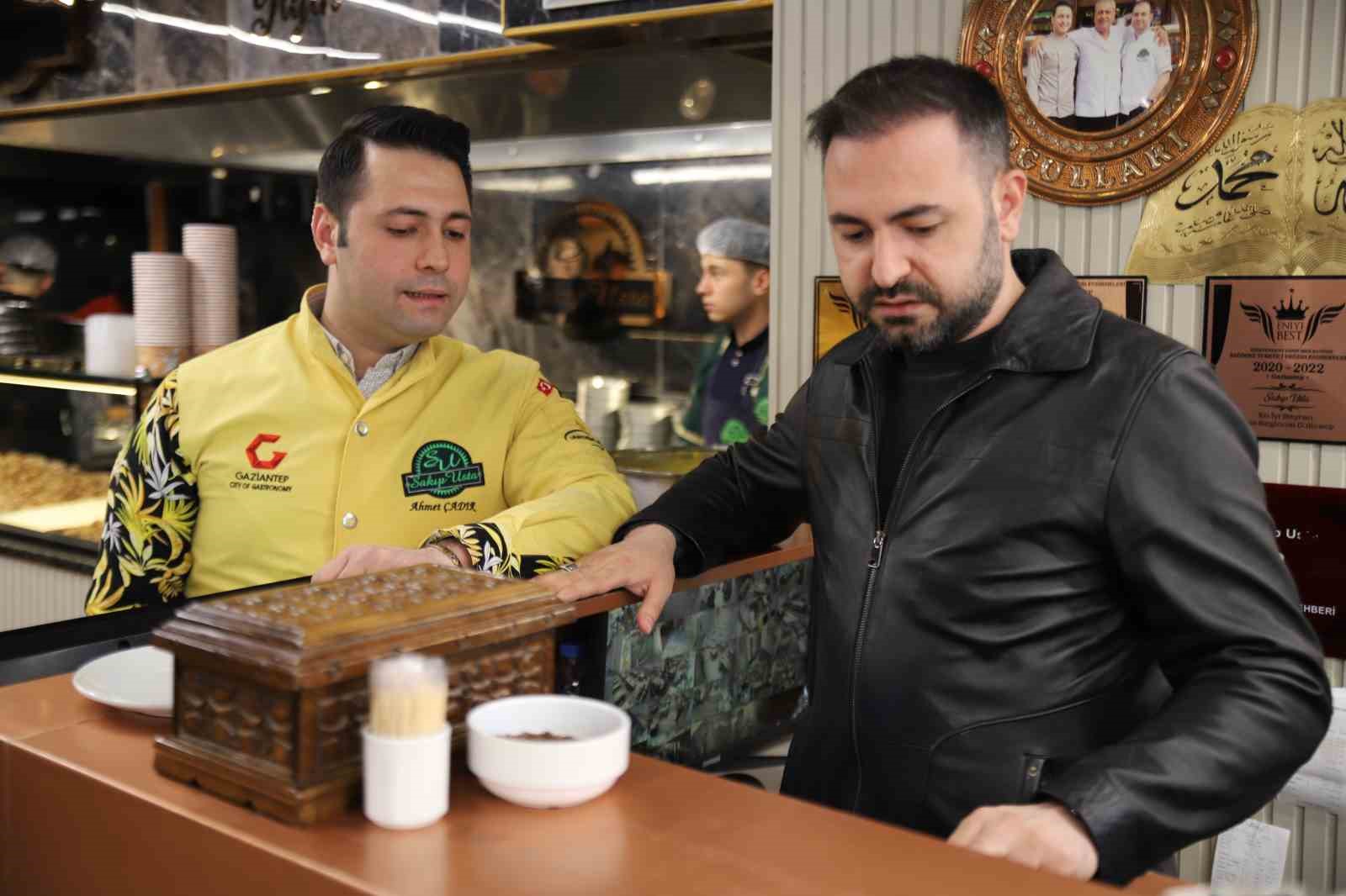 Babalarından kalan 54 yıllık lokantayı ayakta tutuyorlar
