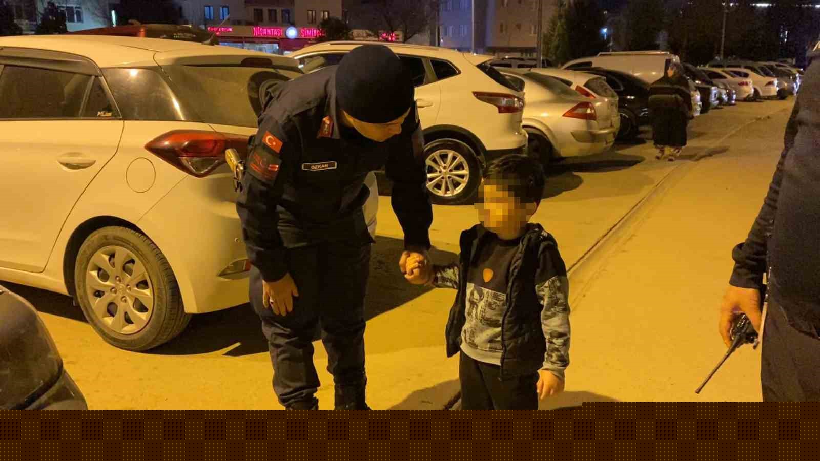 Babası hastanede tedavi olurken kaybolan çocuk için ekipler seferber oldu
