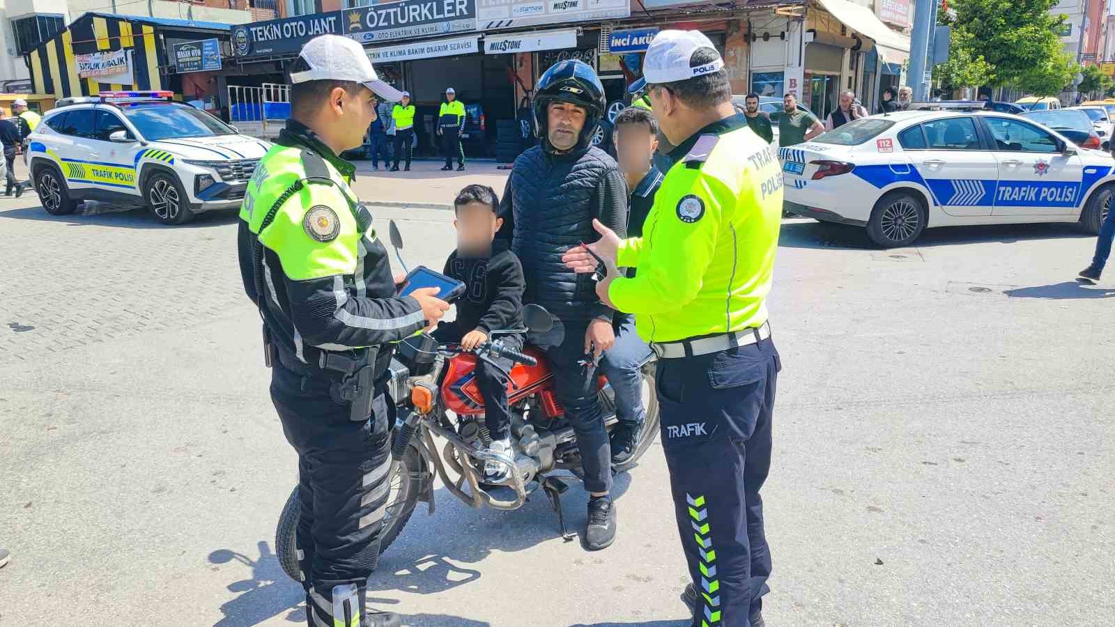 Babasına ceza, çocuğuna hediye
