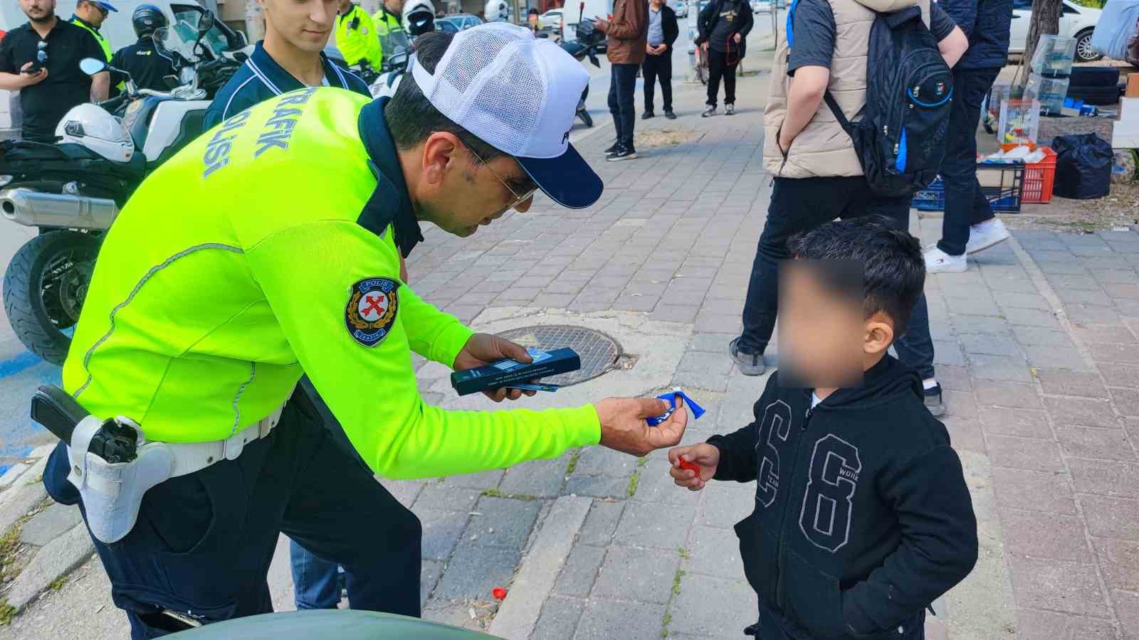 Babasına ceza, çocuğuna hediye
