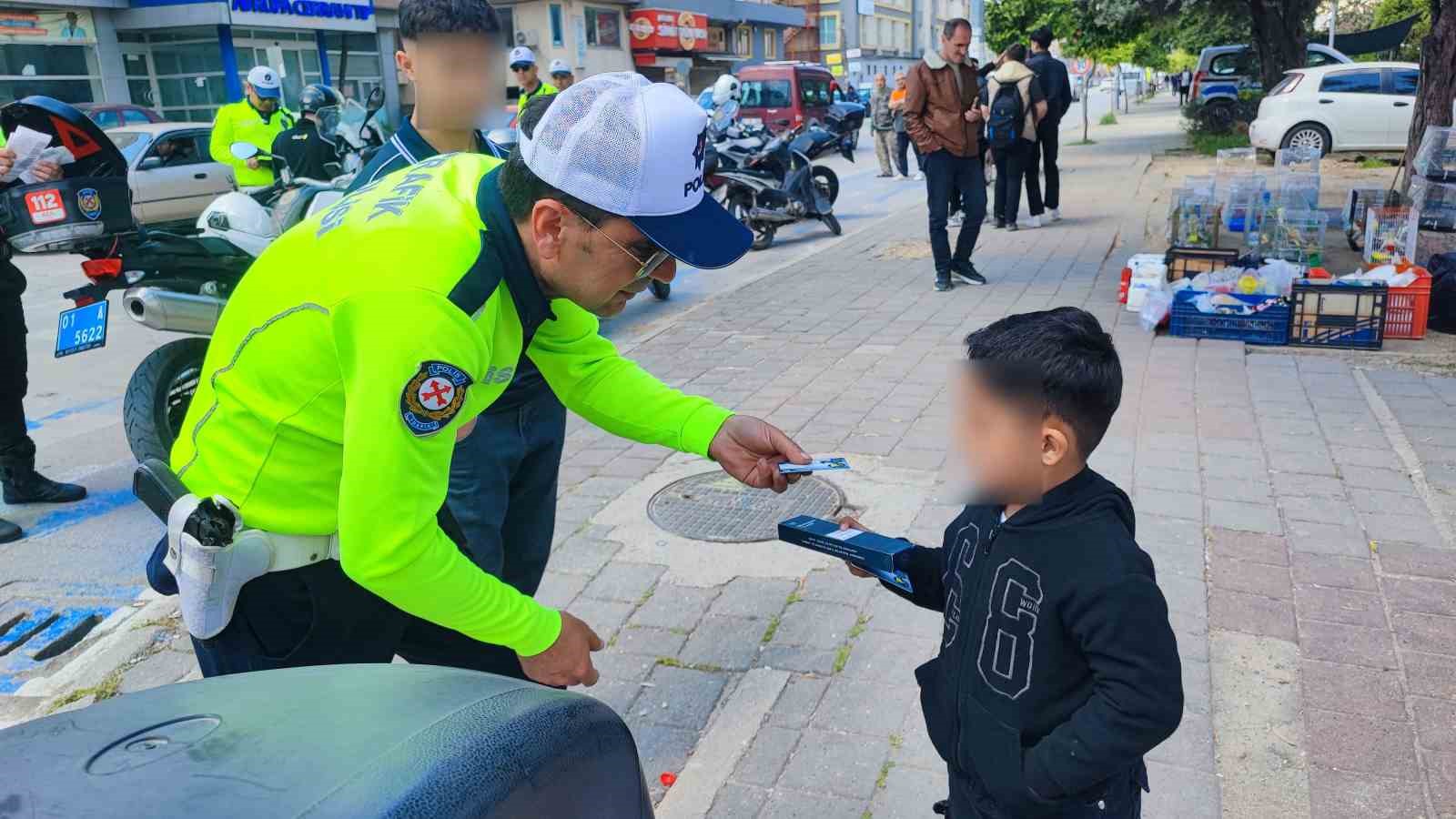 Babasına ceza, çocuğuna hediye
