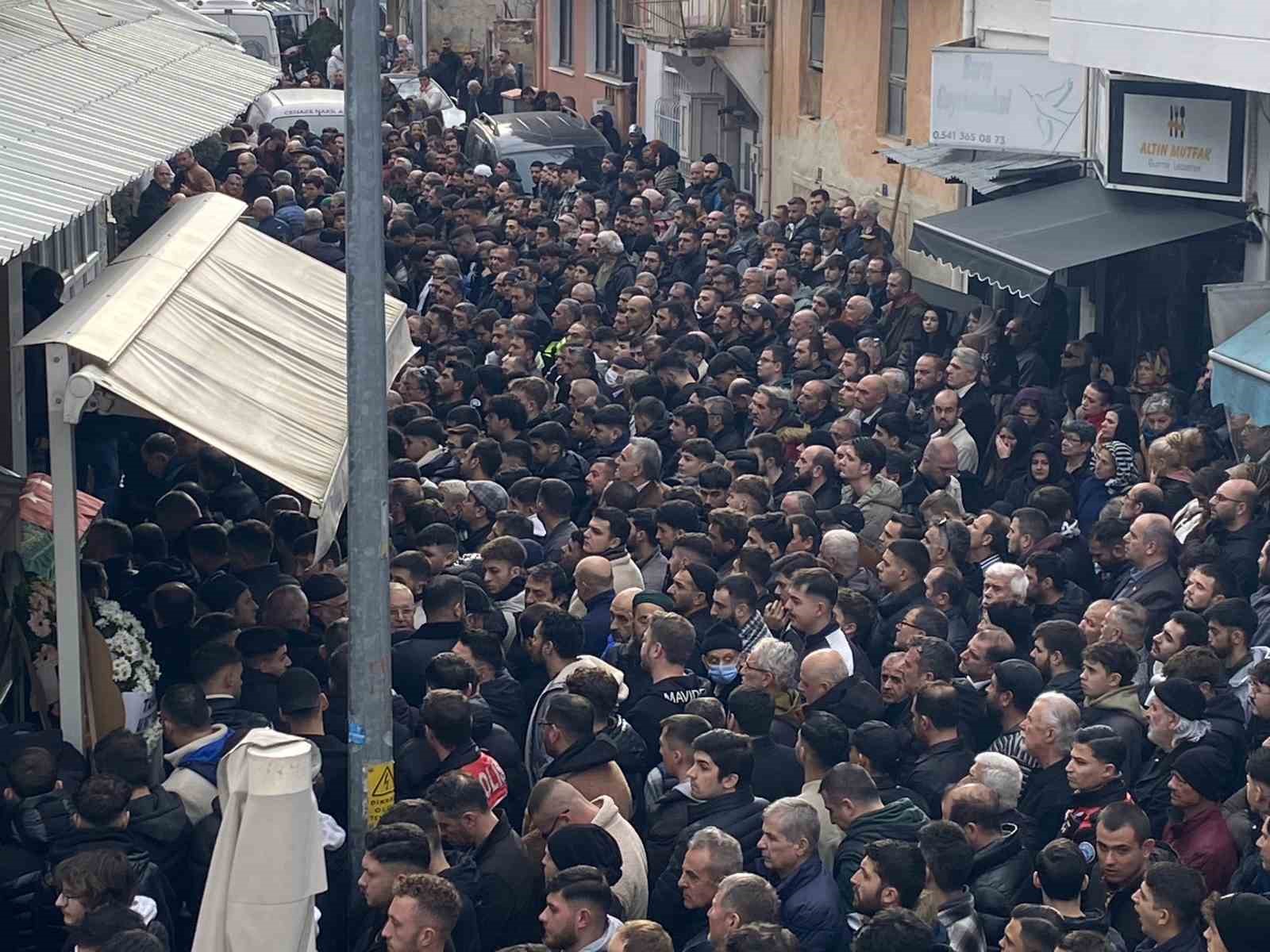 Babasını kurtarırken kuyuda can veren 17 yaşındaki Efe’ye acı veda

